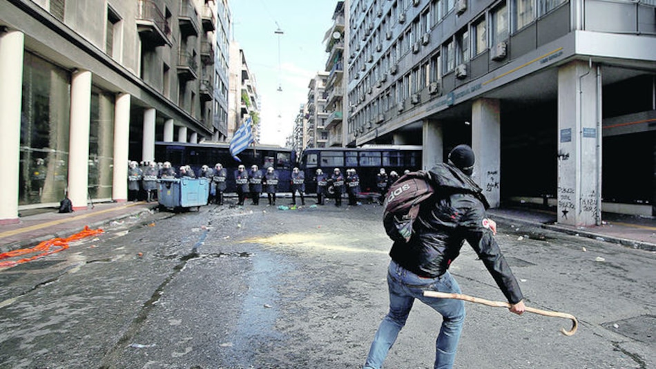 Agricultores griegos se manifiestan por recortes