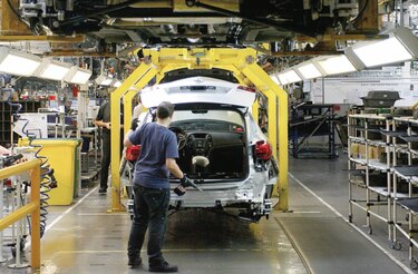Caen ventas de autos en Europa ante nueva ola de coronavirus