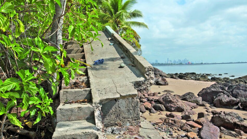 El hospital de Palo Seco en ruinas