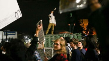 Donald Trump amenaza con reducir fondos a universidad de Berkeley tras protestas
