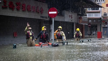 La reina de las tormentas: las imágenes del supertifón Ragasa que deja al menos 17 muertos en Taiwán y obliga a evacuar a millones en China