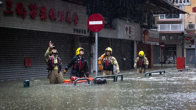 La reina de las tormentas: las imágenes del supertifón Ragasa que deja al menos 17 muertos en Taiwán y obliga a evacuar a millones en China