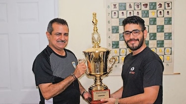 Aizpurúa domina en la copa de Ajedrez