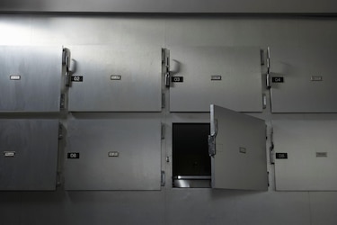 Los ‘mercaderes de cuerpos’ que hacen negocio en Estados Unidos con la venta de cadáveres