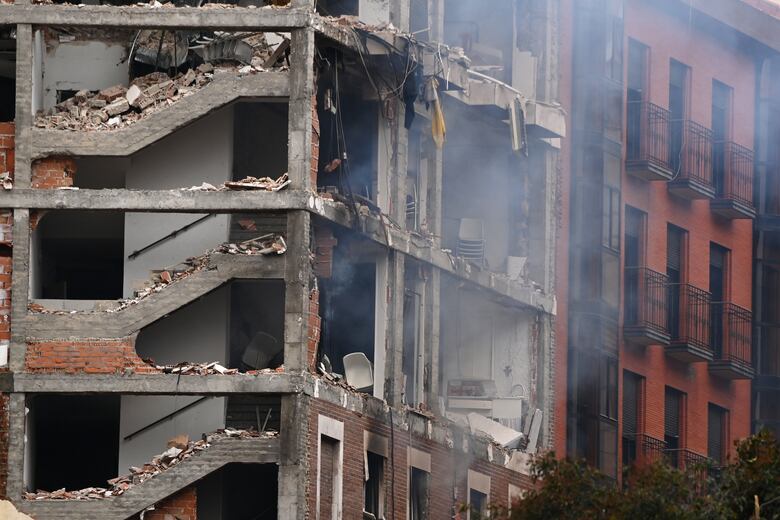 Al menos tres muertos y once heridos por explosión de edificio en Madrid