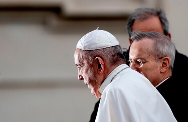 El papa Francisco cancela todas las audiencias del viernes