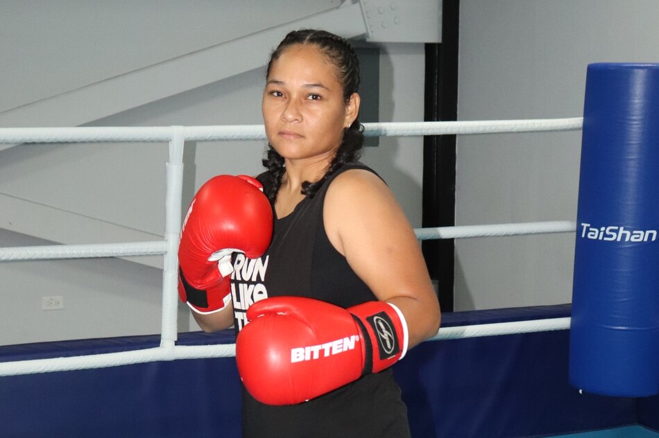 La panameña Teresa Almengor se siente lista para disputar el título interino de peso pluma