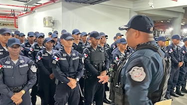Diputados frenan compra de  inmovilizadores Taser; Ministerio de Seguridad gastará $6.9 millones en uniformes y botas