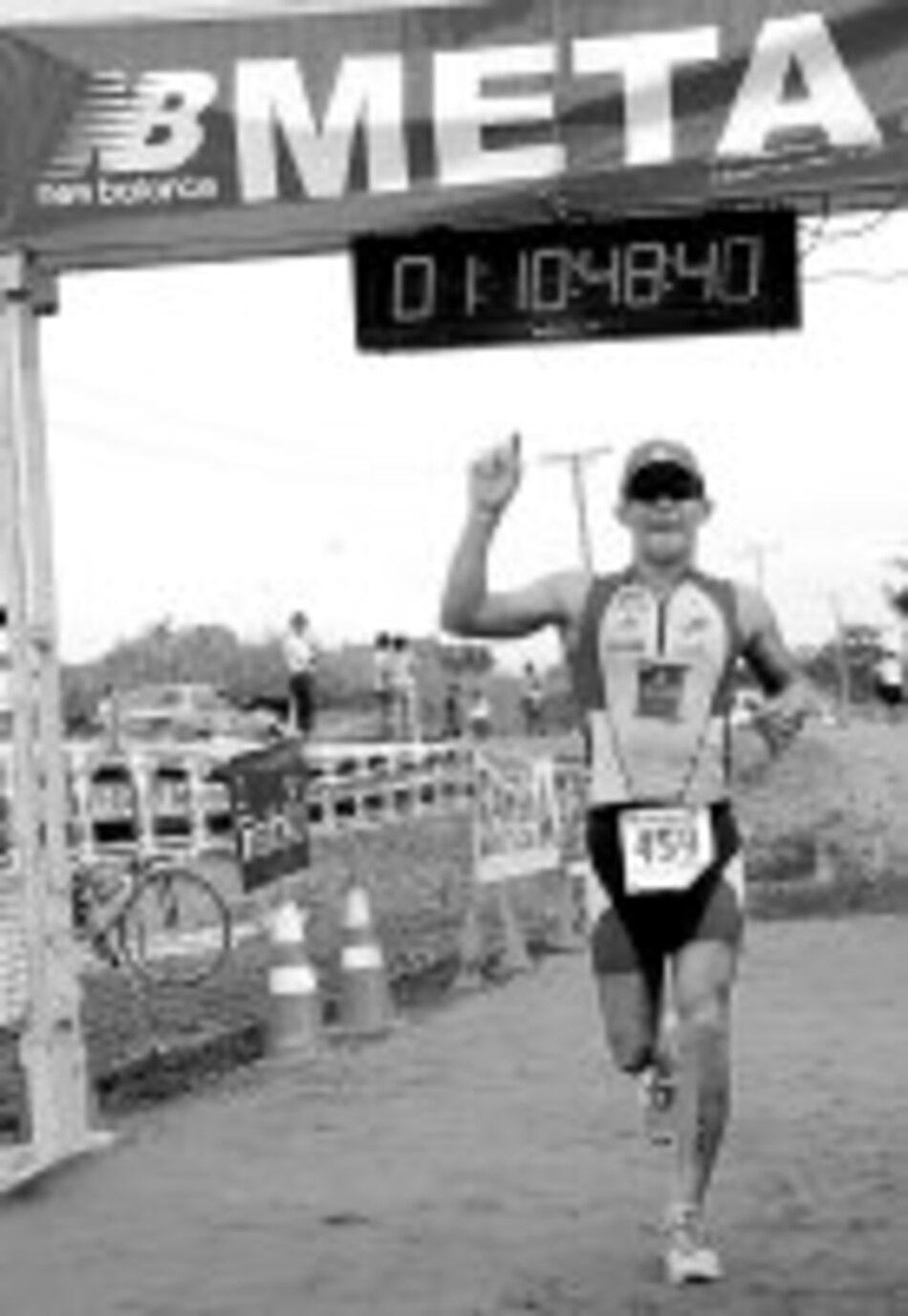 Richard González ganó el duatlón de New Balance