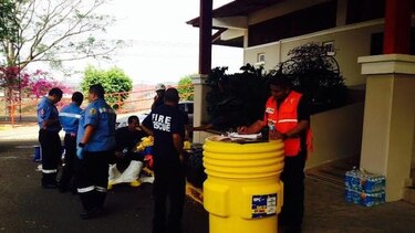 Atienden derrame de químico en Corozal