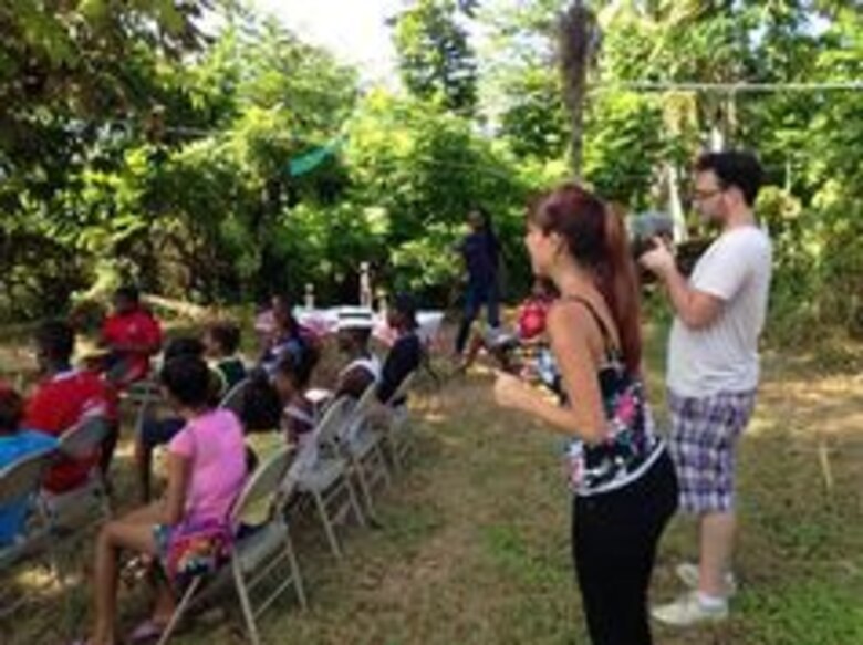 La cara feliz de Coco Solo