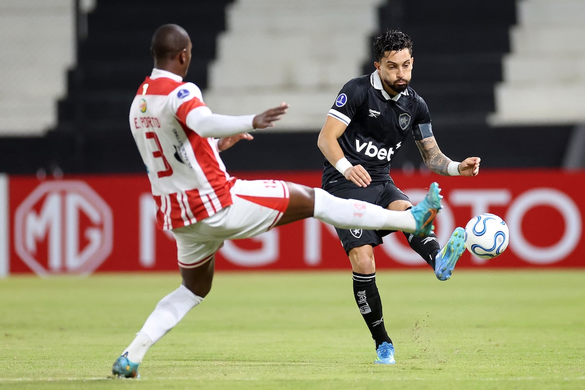 Botafogo de Kadir Barría consolida su invicto en la Sudamericana