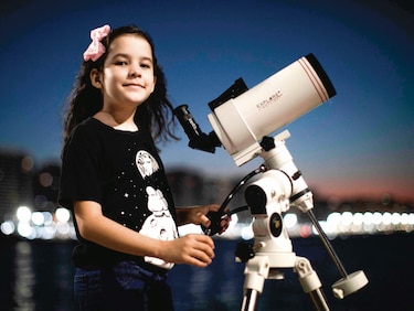 Nicolinha, cazadora de asteroides  a los 8 años