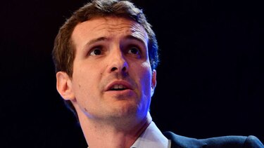 Conservadores españoles eligen líder a Pablo Casado