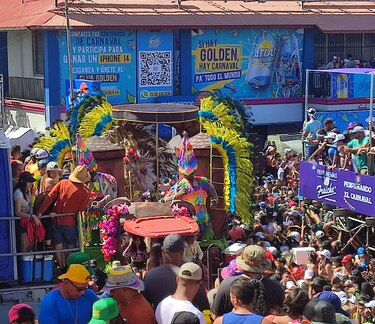 Colegio Papa Francisco de Chitré recibe 10 mil dólares del carnaval