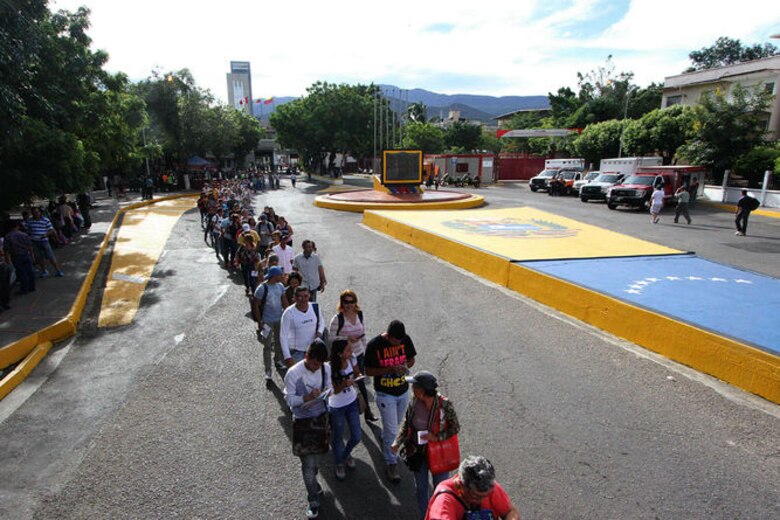 78 mil venezolanos cruzan la frontera a Colombia para buscar comida durante el fin de semana