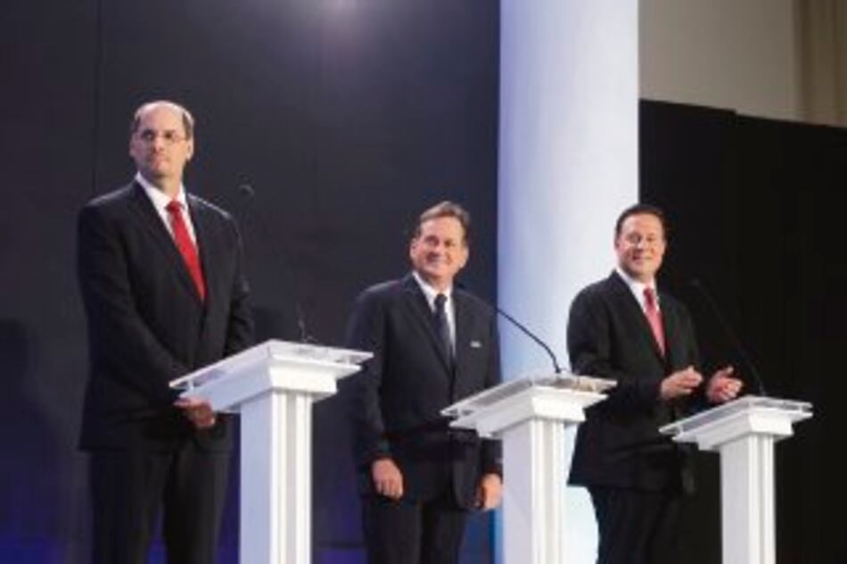 Cruce de ataques en foro de turismo