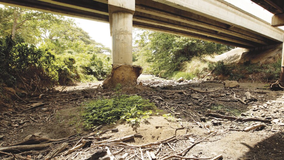 ‘Hace rato que la tierra no se moja por aquí’