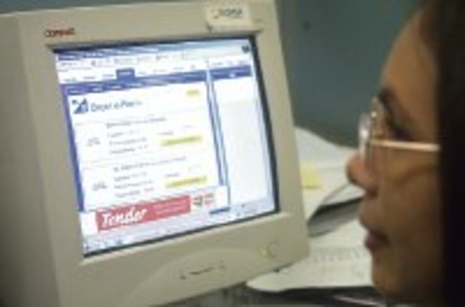 Las computadoras son ‘bienes de lujo’ para AL