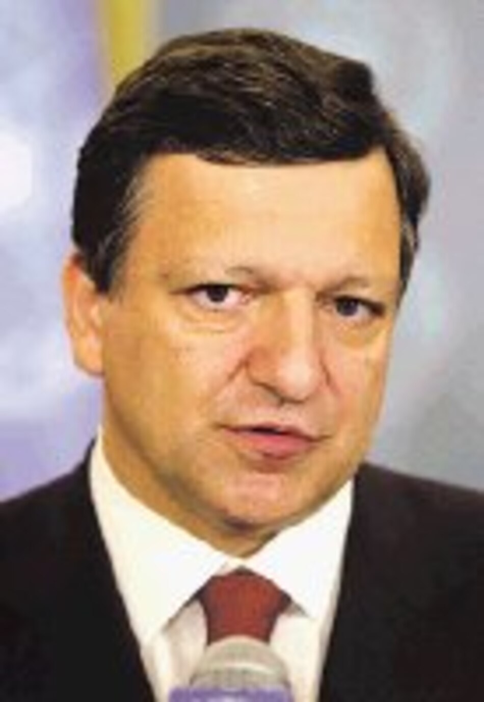 Durao Barroso se defiende de críticas