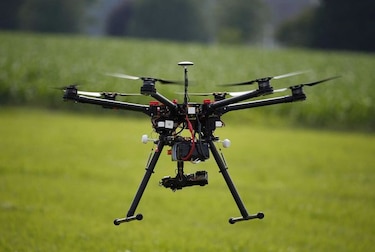 Estados Unidos anuncia normas para operación de drones comerciales