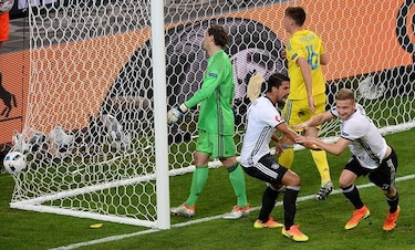 Con más de un susto, Alemania vence 2-0 a Ucrania