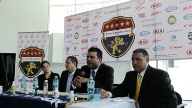 Un joven Plaza Amador presenta su plan para ganar la sexta