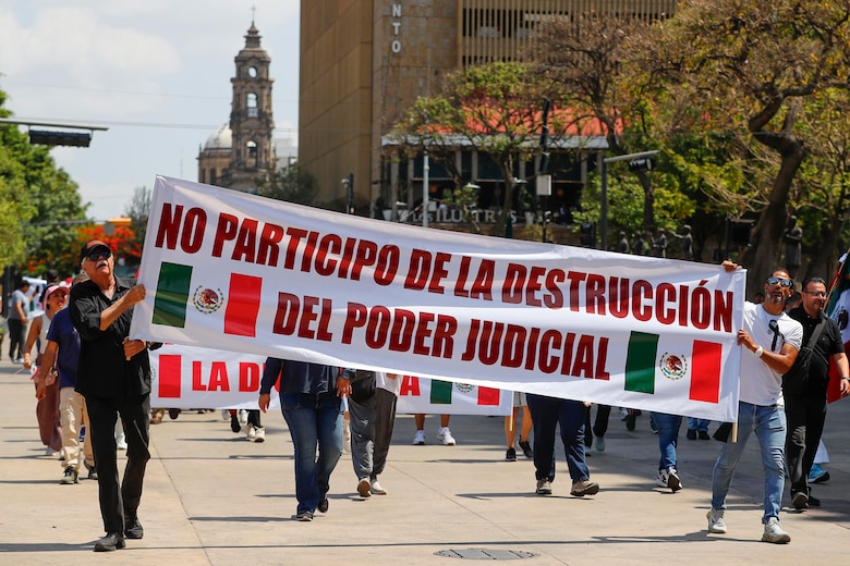 Revés para Claudia Sheinbaum con un 13% de participación en la elección judicial de México