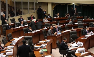 Extenso debate a ley de descentralización