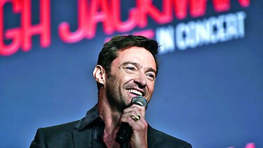 Hugh Jackman promueve uso de crema solar