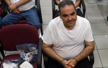 Justicia salvadoreña envía a juicio a expresidente Saca