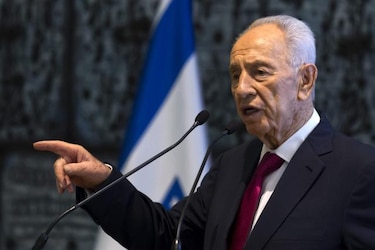 Peres: Israel no debe perder la oportunidad de hacer la paz con Abas
