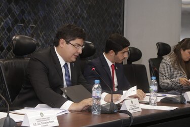 Aprueban en primer debate proyecto que transparenta la gestión de funcionarios de alta jerarquía