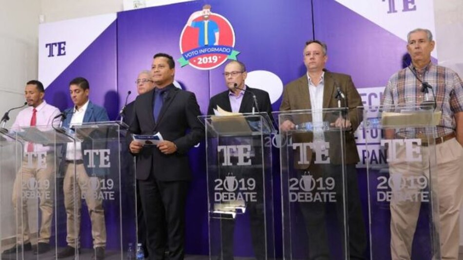 Diputados del 6-1 abordan temas de salud, educación y seguridad