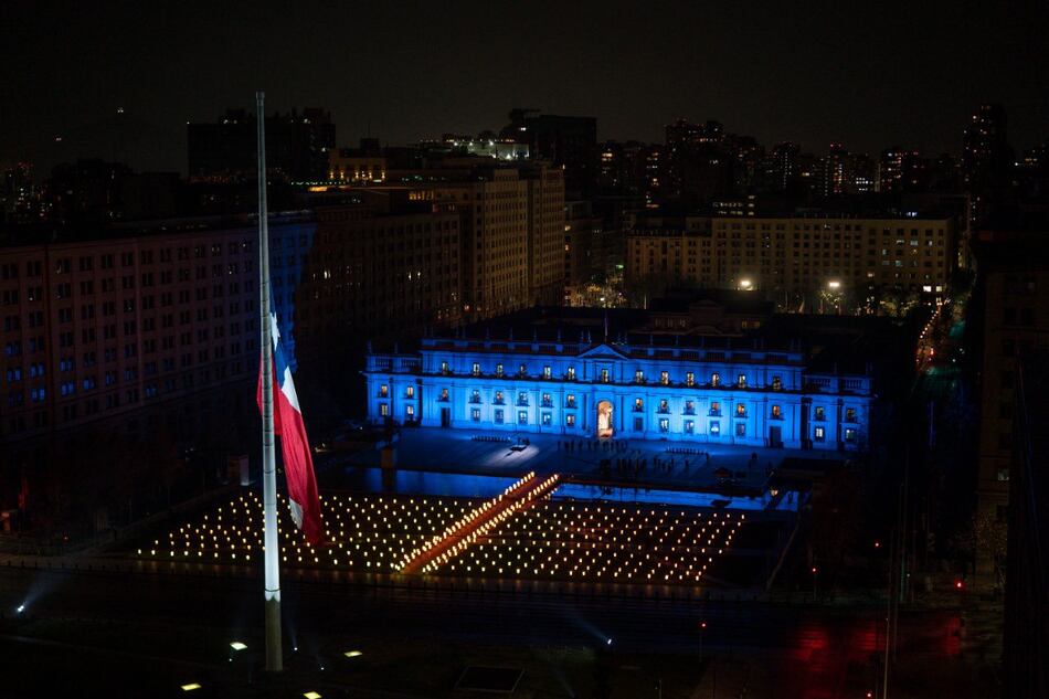 Chile homenajea a los 36,016 muertos por Covid-19 y declara dos días de luto nacional
