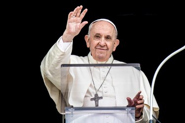 El Papa emprende un viaje por el Mediterráneo oriental para defender a los migrantes