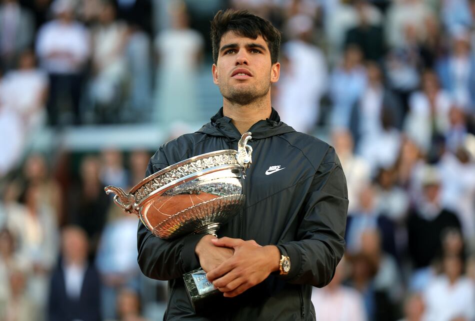 Alcaraz gana por primera vez un Roland Garros al batir en la final a Zverev en cinco sets