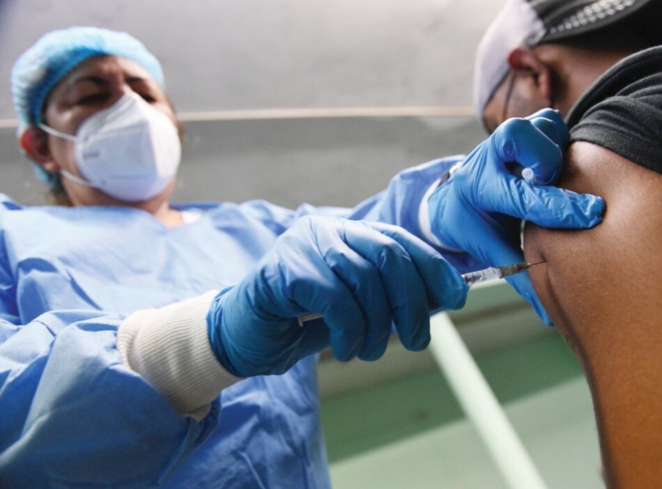 Las vacunas anticovid evitaron casi 20 millones de muertos en 2021