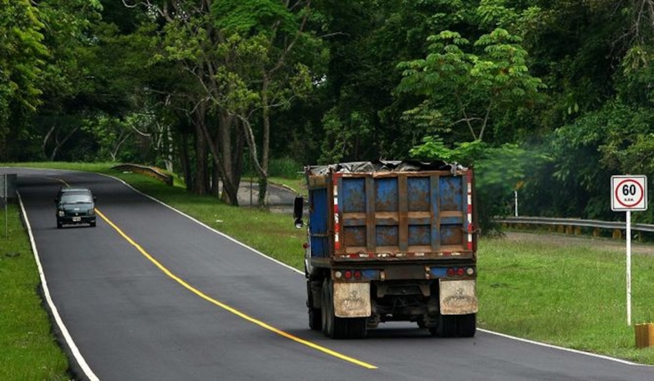 En junio entrarían a regir nuevas reglas para tramitar licencias para camiones