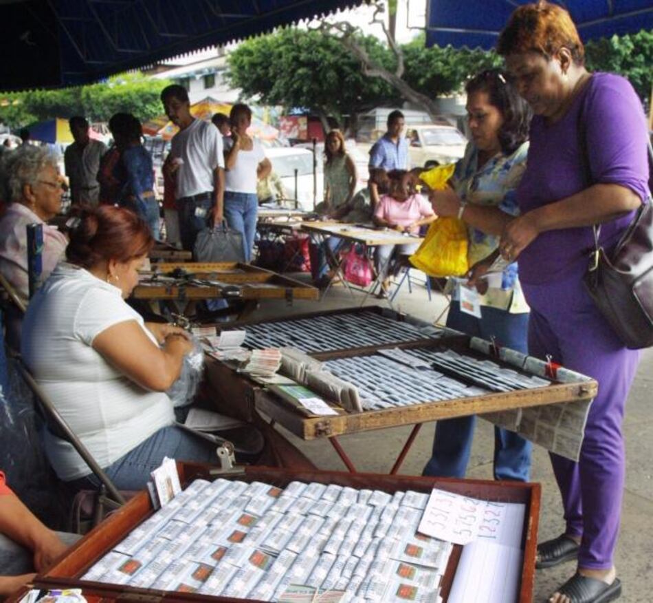 Billeteros podrán vender todos los productos avalados por junta de juegos