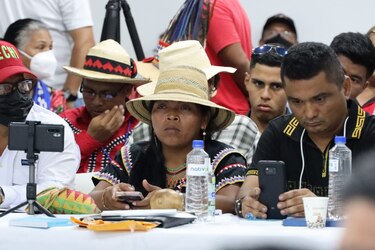 Concluye segundo día de diálogo; Gobierno propuso regular el precio de otros 17 productos