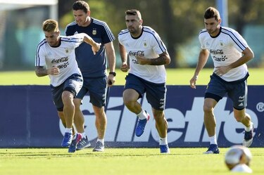 Pratto acompañará a Messi en ataque argentino