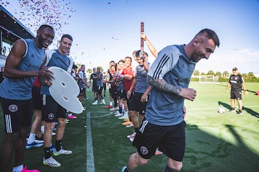 Martino y el Inter Miami celebran a Messi en su regreso tras ganar el Balón de Oro