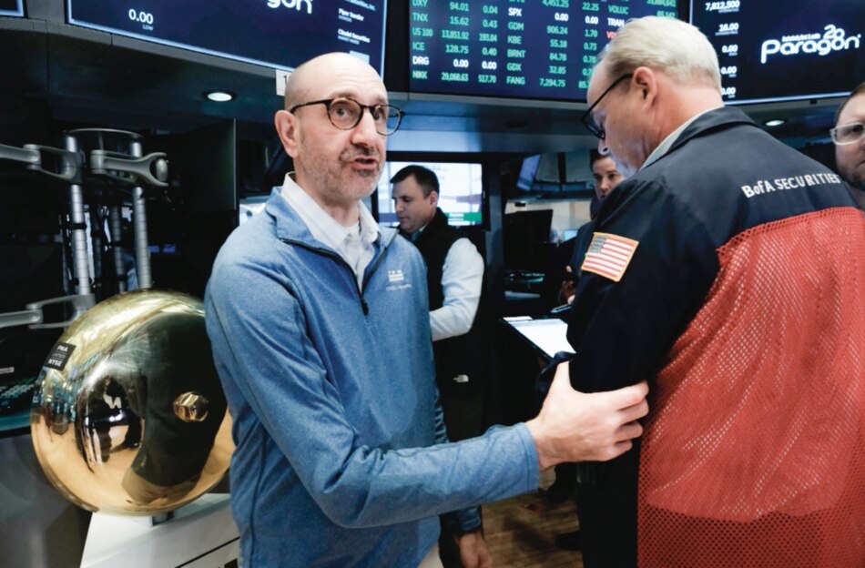 Wall Street termina dispar en mercado atento al crecimiento