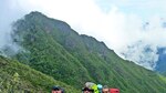 Ver el horizonte desde la cima del volcán