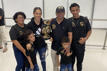 Nataly Delgado conquista el mundo del boxeo y emociona a todo un país