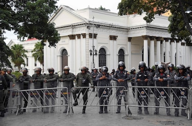 Venezuela: Asamblea elige directiva entre denuncias de ‘amedrentamiento’