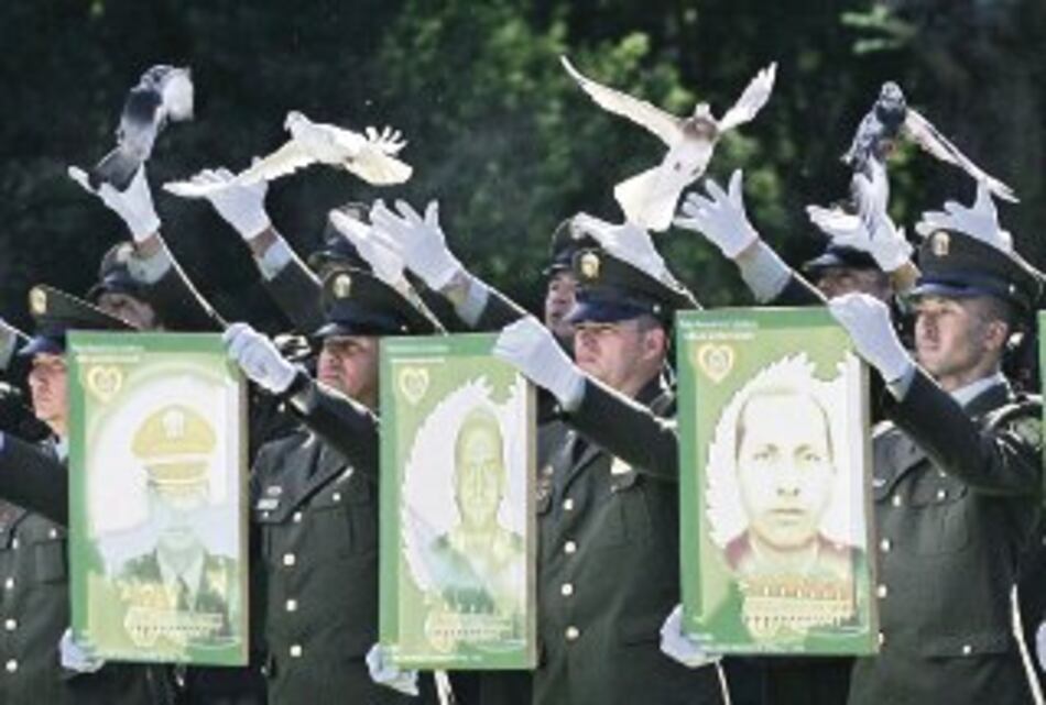 Uribe lanza ultimátum; ‘los sueltan o los rescatamos’