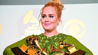 Adele arrasa en los Grammy