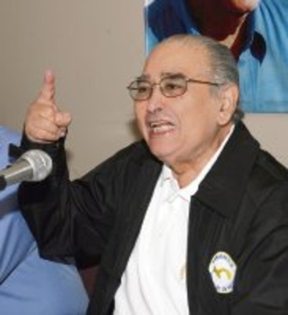 Endara arremete contra la oposición